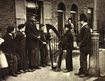 Italian street musicians